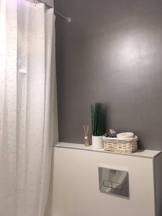 Kiki'S Studio Apartment ซีบิว ภายนอก รูปภาพ
